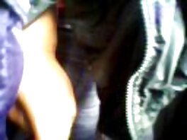 L'appassionata video hot italiani amatoriali prostituta è in grado di spremere nel suo strumento lungo e rigido