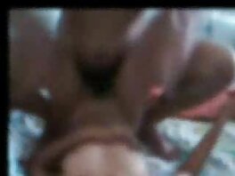 Due rosse video italiani hot naturali si danno piacere a vicenda in camera da letto