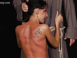 Una milf mora tettona sedotta e sbattuta scene hot film italiani dall'amico di suo figlio