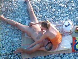 Piccola ragazza con tette piccole mature italiane hot Ally Style si fa leccare e scopare